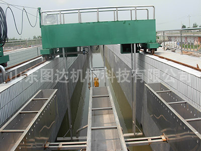 行車(chē)式刮（吸）泥機(jī)